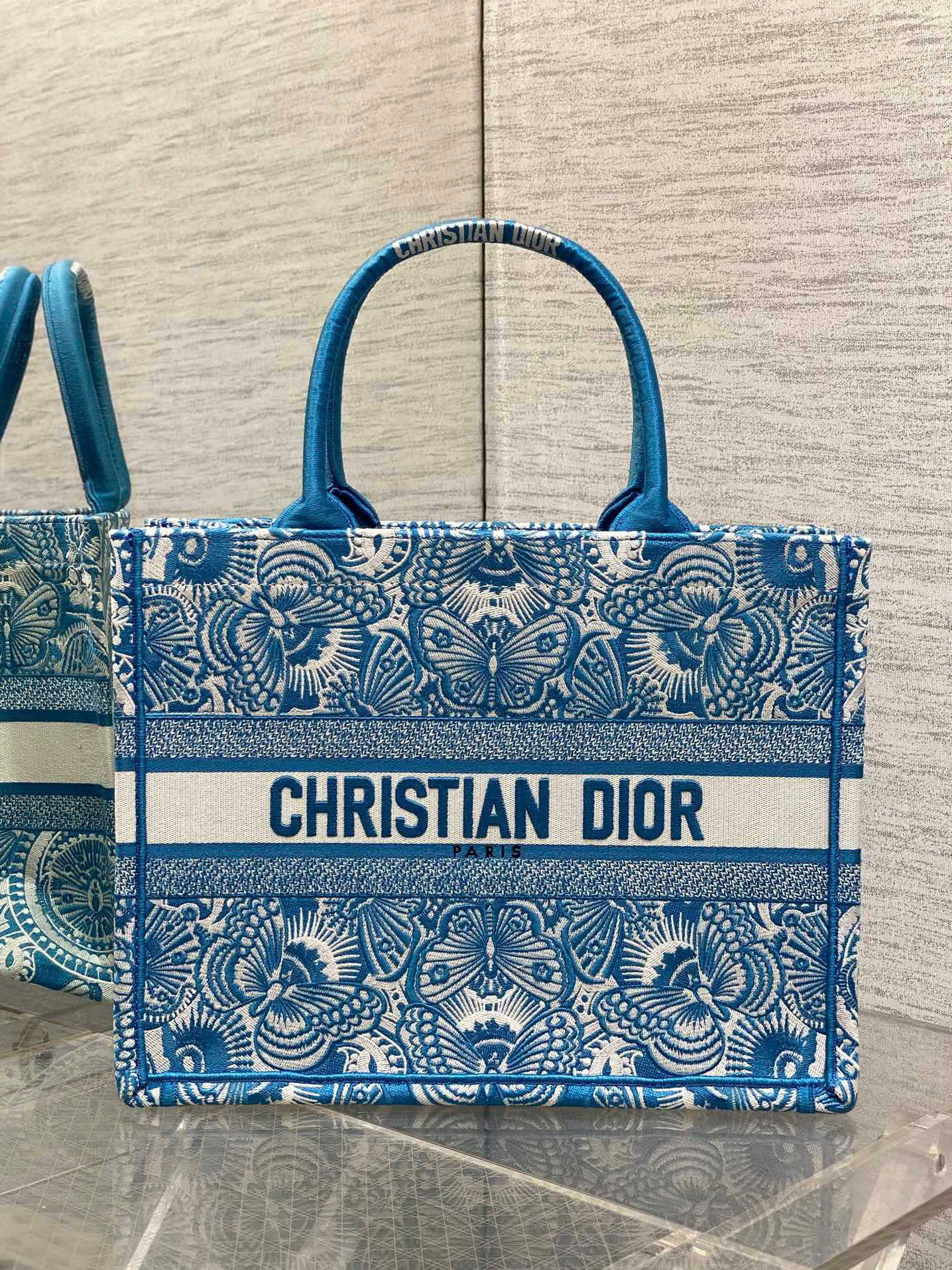 Bảng Màu Túi Xách Dior Tote Thêu Bướm Siêu Vip Size 36 cm