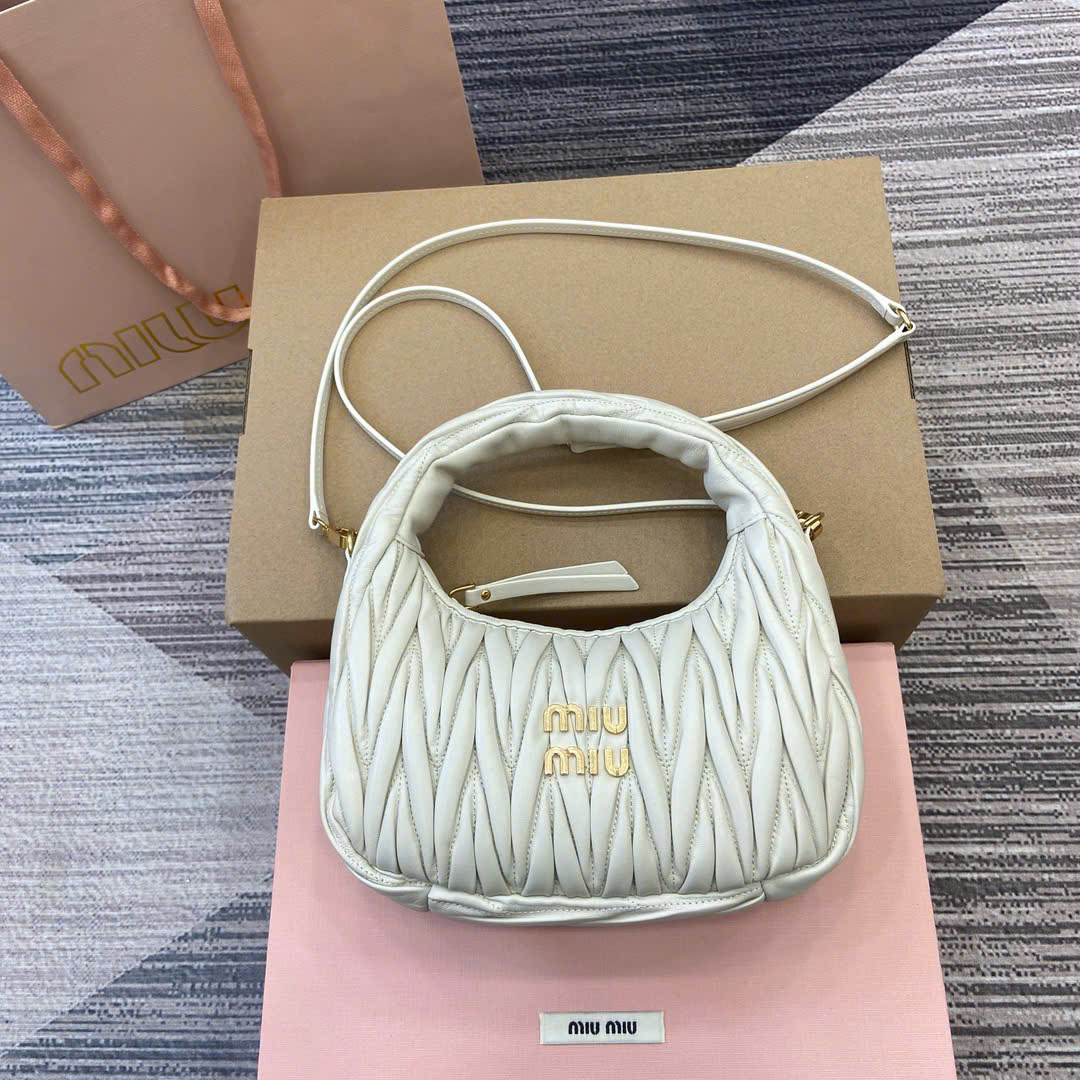 Bảng Màu Túi Xách Miu Miu Wander Da Cừu Xanh 5BC125 Siêu Cấp Size 23cm