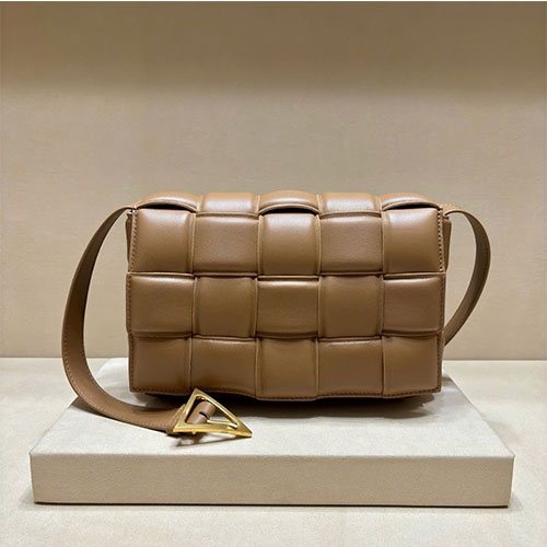 Bảng màu túi xách woven nappa crossbody clutch siêu VIP