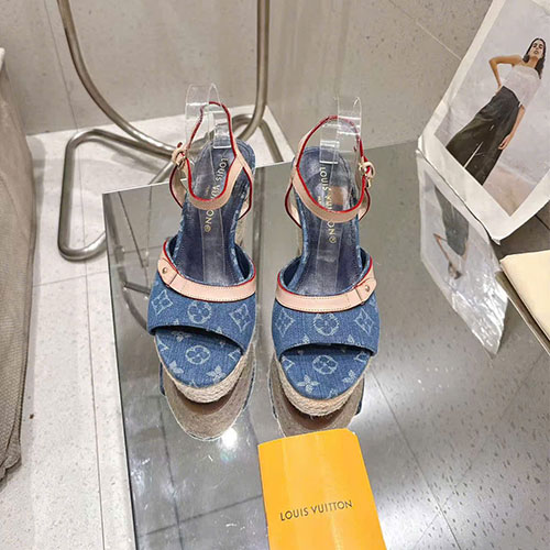 Sandal LV Helios Wedge Denim Monogram – Siêu cấp