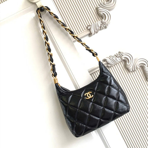 Túi Chanel 4922 Da Cừu Dầu Sáp Cao Cấp Màu Đen Siêu Cấp Size 22.5cm