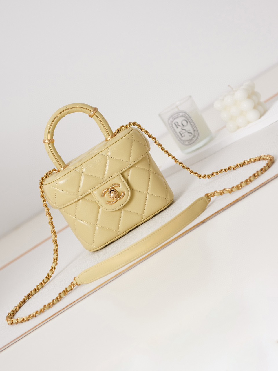 Túi Chanel AS3973 Mới Nhất Mới Nhất Màu Vàng Size 15cm