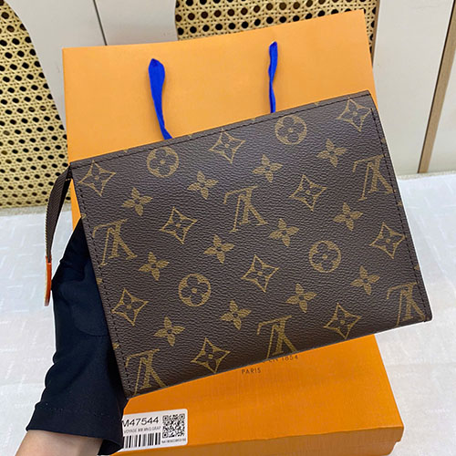 Túi Cluth LV Toiletry Pouch 26 Siêu Cấp Size 21 cm