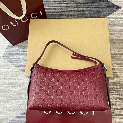 Túi Gucci GG Emblem 847449 Màu Đỏ Siêu Cấp Size 30cm
