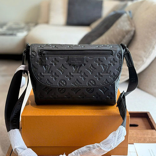 Túi LV Messenger Pulse Monogram Shadow Full Box Size 26.6cm