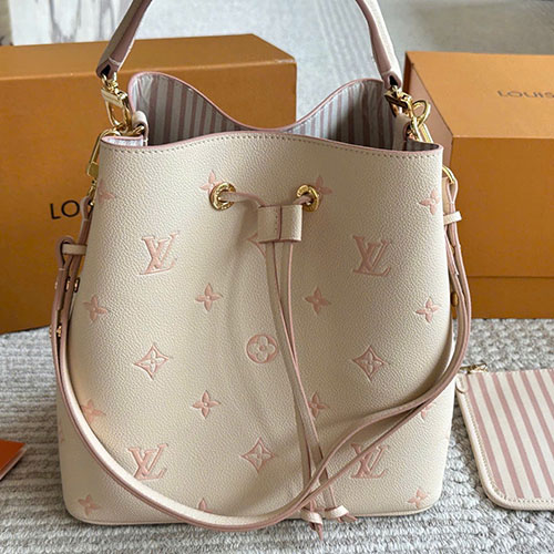 Túi Xách Bucket Louis Vuitton Màu Kem Dâu Tây Full Box Size 26cm