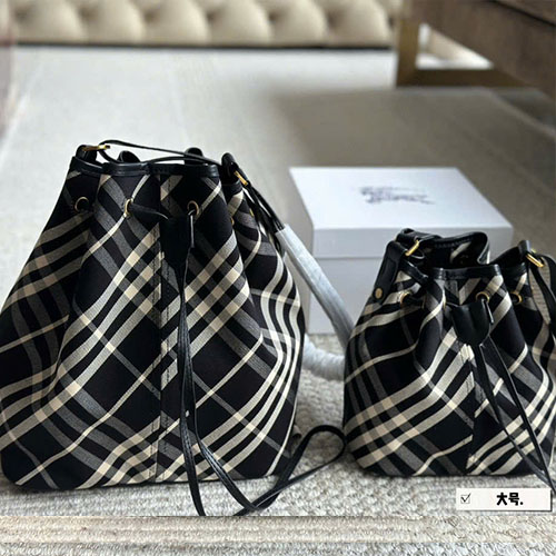 Túi Xách Burberry Nữ Màu Đen Full Box Size 28 cm