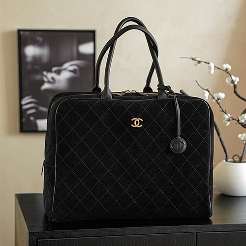 Túi xách Chanel 2026 Suede Boston Bag – Siêu VIP - màu đen