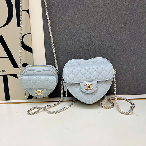 Túi Xách Chanel 25B Hình Trái Tim Màu Xanh Super Size 18 & 12cm