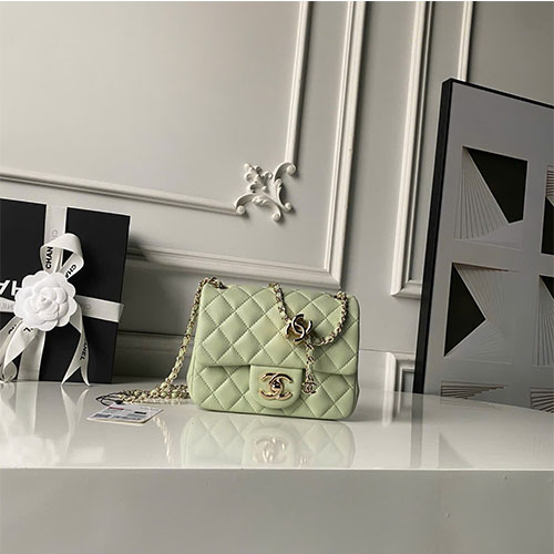 Túi xách Chanel CF AS5758 khóa double C vàng nhạt siêu VIP - xanh lá