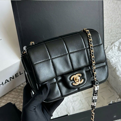 Túi Xách Chanel Màu Đen Full Box Size 18 cm