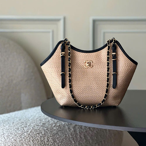 Túi xách Chanel siêu cấp 25S Maxi Hobo Tote Shopping Bag  – Màu kem