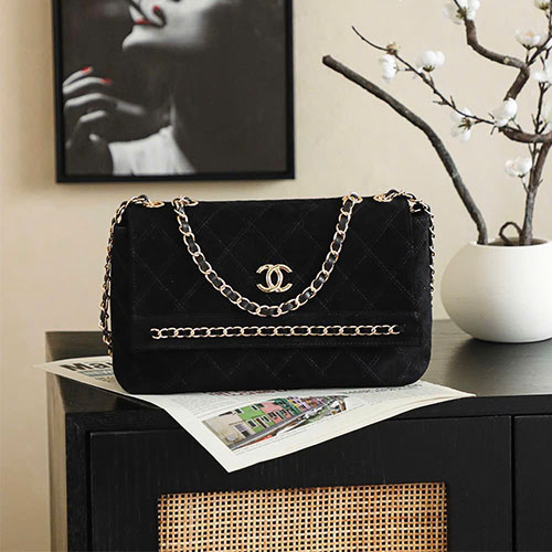 Túi xách Chanel siêu vip CF da lộn viền xích màu trà sữa – bản vintage giới hạn