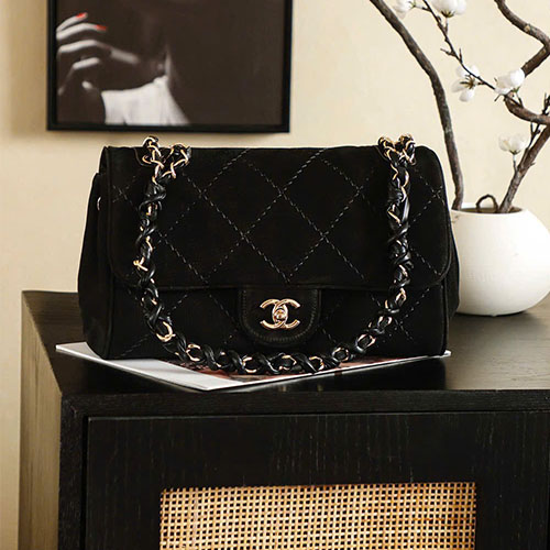 Túi xách Chanel Underarm Twist Chain Bag – Siêu VIP - màu đen