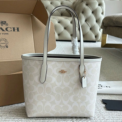 Túi xách Coach City Tote Bag Màu Trắng Full Box Size 23 cm