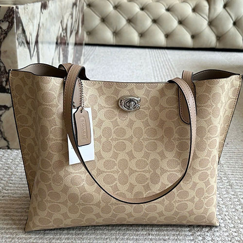 Túi xách Coach Classic Logo Tote Bag Full Box Size 34 cm