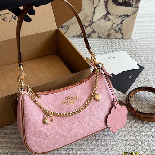 Túi xách Coach Teri shoulder bag - màu hồng