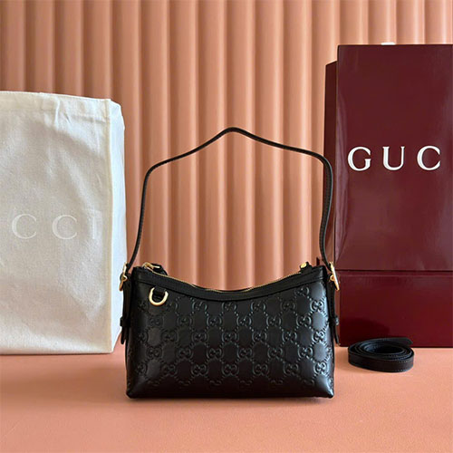 Túi xách Đeo Vai Gucci GG Emblem Small Shoulder Bag 847450 Rosso Ancora