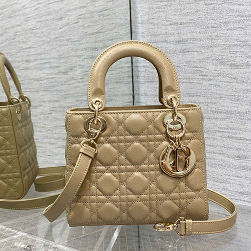 Túi xách Dior siêu VIP Lady Dior 4 ô da hạt màu trà sữa – khóa vàng