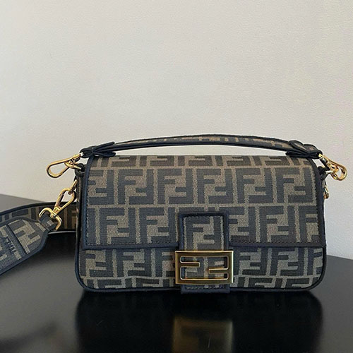Túi Xách Fendi Baguette Fabric Brown Siêu Cấp Size 26cm