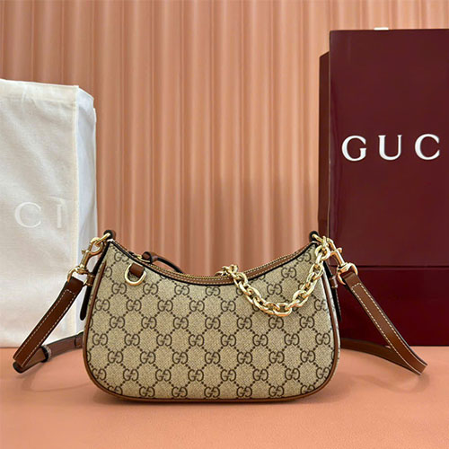Túi xách Gucci GG Emblem Chain Shoulder Bag 847447