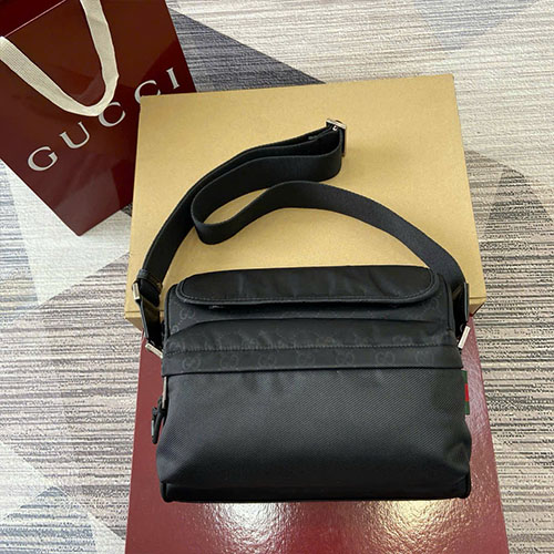 Túi Xách Gucci GG Nylon 816820 Màu Đen Siêu Cấp Size 27 cm
