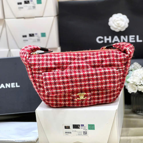 Túi xách Hobo Chanel 24N Jennie size 18cm Like Auth Phiên Bản Giới Hạn – Bộ Sưu Tập Trượt Tuyết