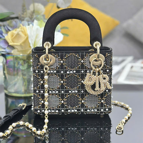 Túi xách Lady Dior siêu vip ba ngăn thêu ngọc trai