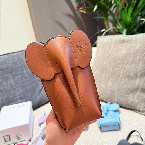 Túi Xách Loewe New Elephant Phone Bag Full Box Size 19 cm