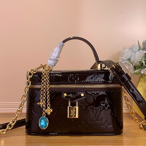 Túi xách Louis Vuitton Vanity Chain Pouch M47125 Màu Tím Ánh Kim Da Bóng