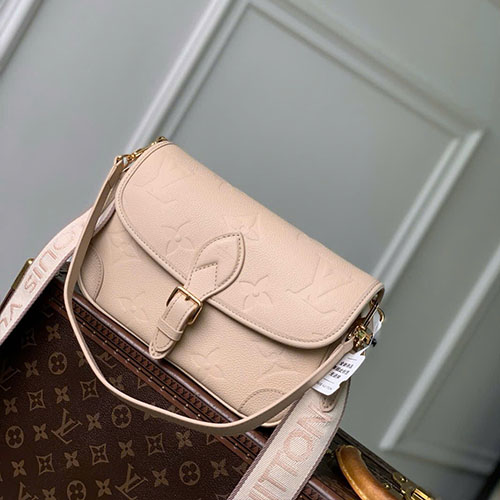 Túi Xách LV Diane M13231 Màu Be Kem Siêu Vip Size 24 cm
