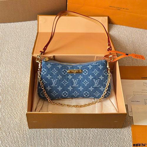 Túi xách LV Liv Pochette Monogram