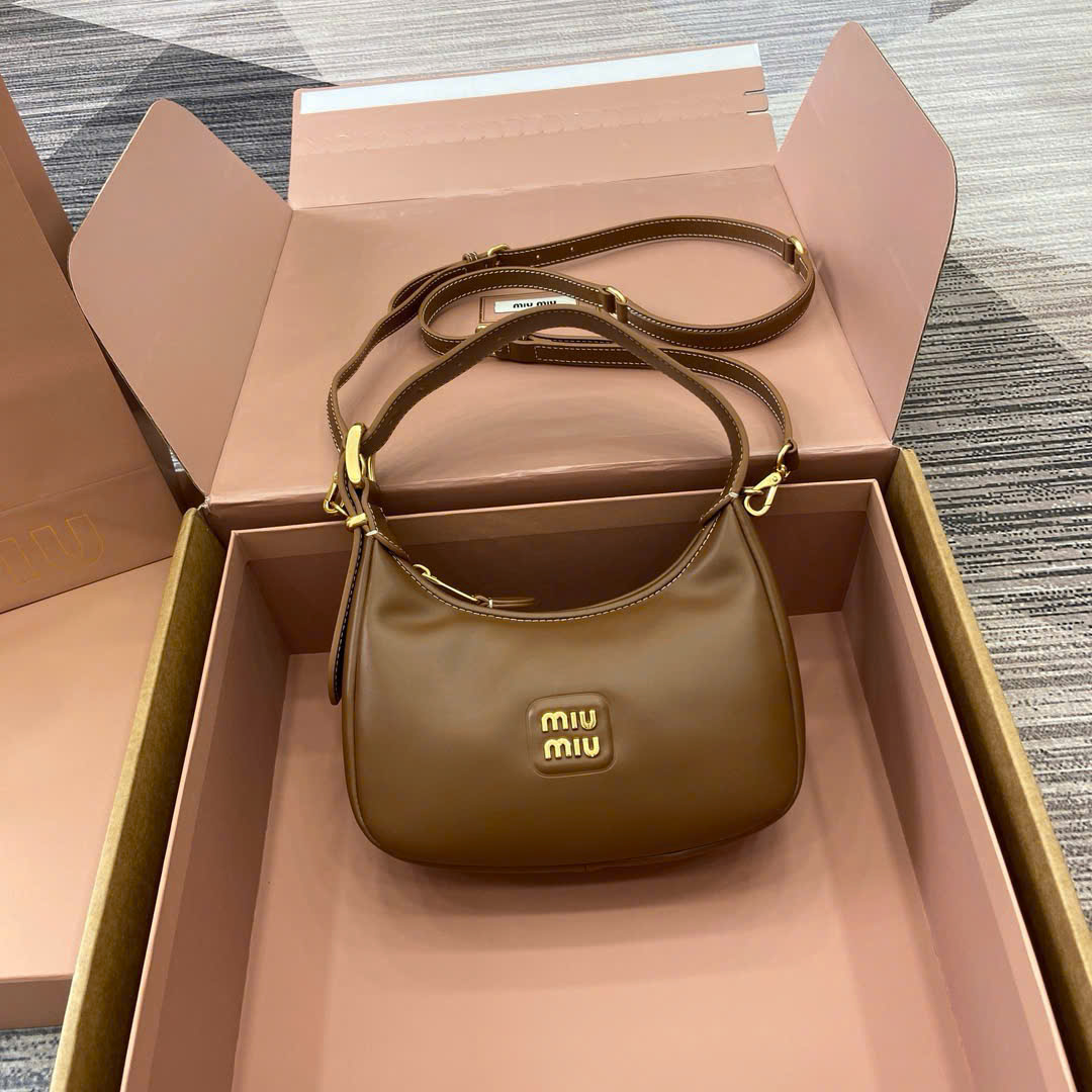 Túi Xách Miu Miu Hobo Da Bê 5BC161 Màu Nâu Size 20cm