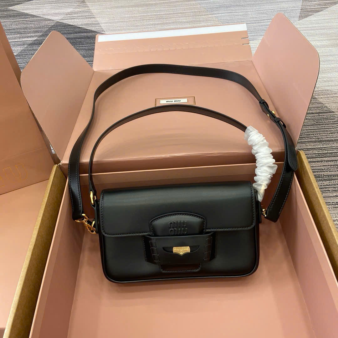 Túi Xách Miu Miu Penny Da Cứng 5BD270 Màu Đen Siêu Cấp Size 23cm