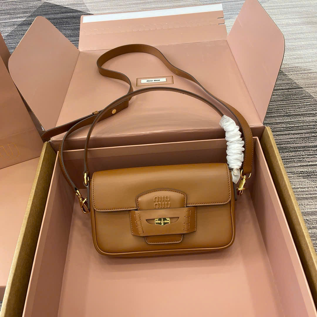 Túi Xách Miu Miu Penny Da Cứng 5BD270 Siêu Cấp Size 23cm