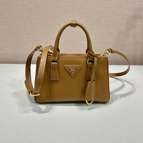 Túi xách Prada Galleria Mini Saffiano Leather Top Handle Bag siêu VIP