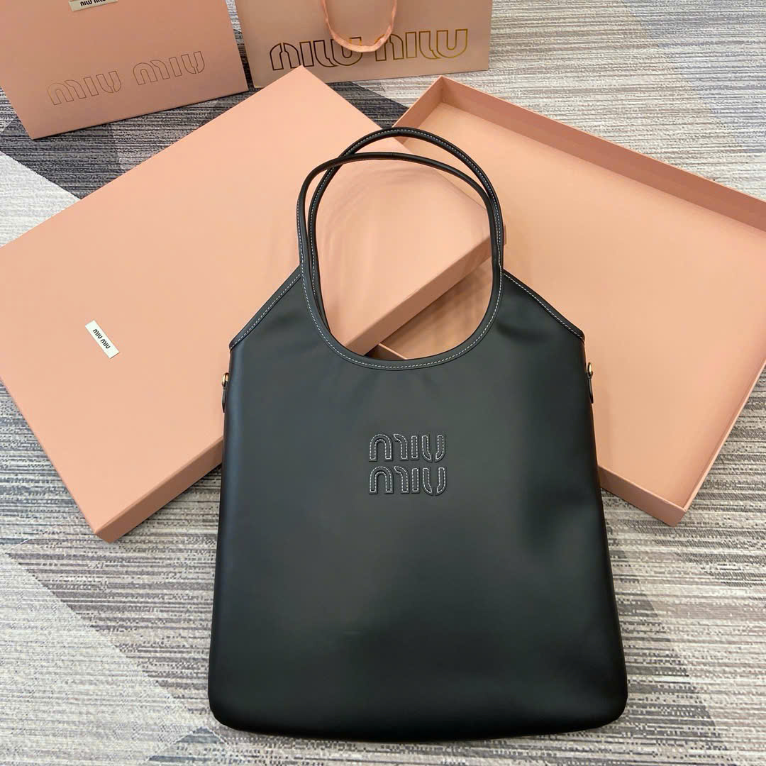 Túi Xách Tote Miu Miu IVY Da Bò 5BG231 Màu Đen Size 40cm