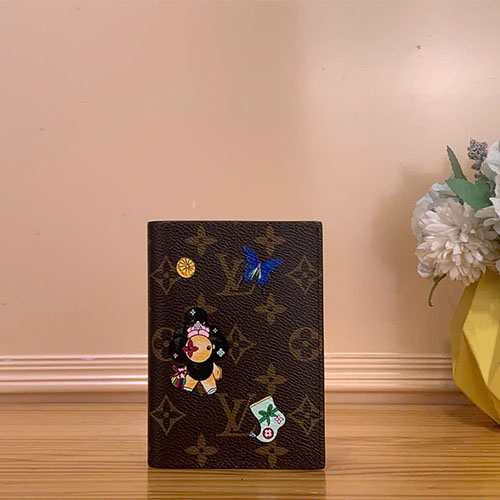 Ví Hộ Chiếu Louis Vuitton Siêu Vip Couverture Passeport Vivienne