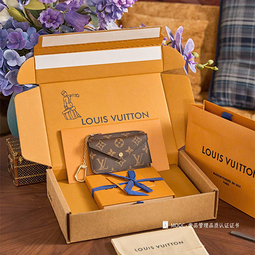 Ví Louis Vuitton Card Holder M69431 Monogram Siêu VIP Chip 163